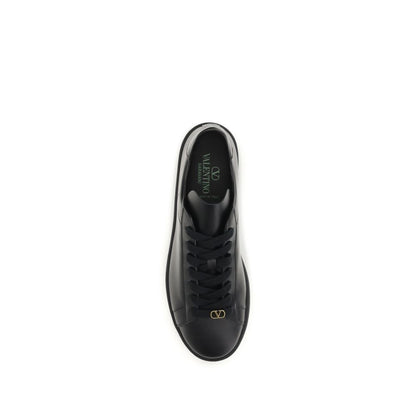 Valentino Garavani Royco Crne kožne patike Nova Kolekcija